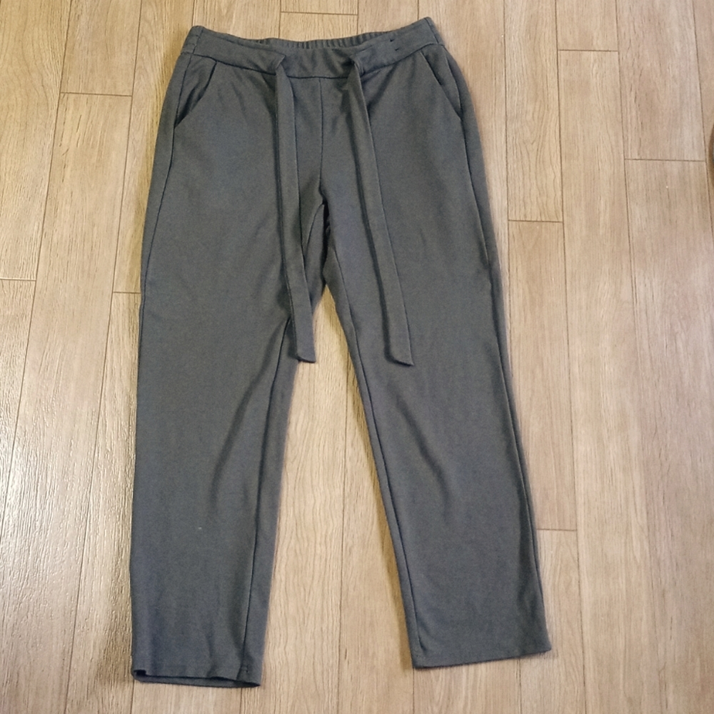 Badgley Mischka stretch pants, size M, tie waist